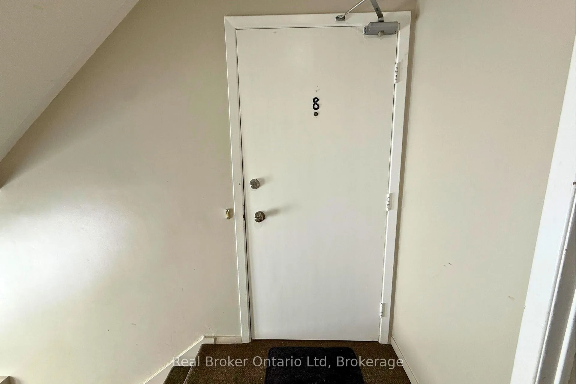 Front of Unit 8, 301 West Street N