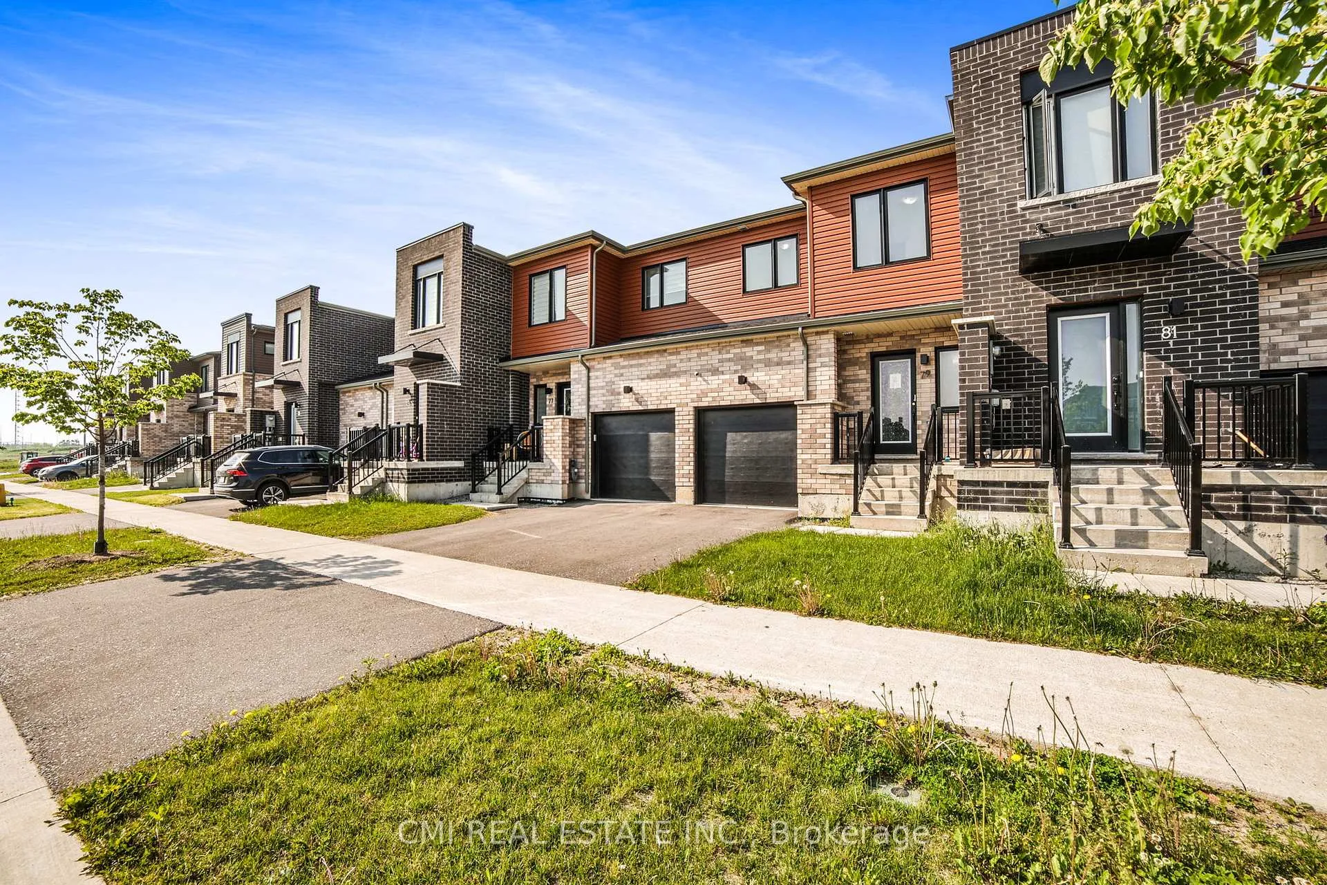 Photo 2 of 79 Gateland Drive, Barrie, Painswick South — HOMEH