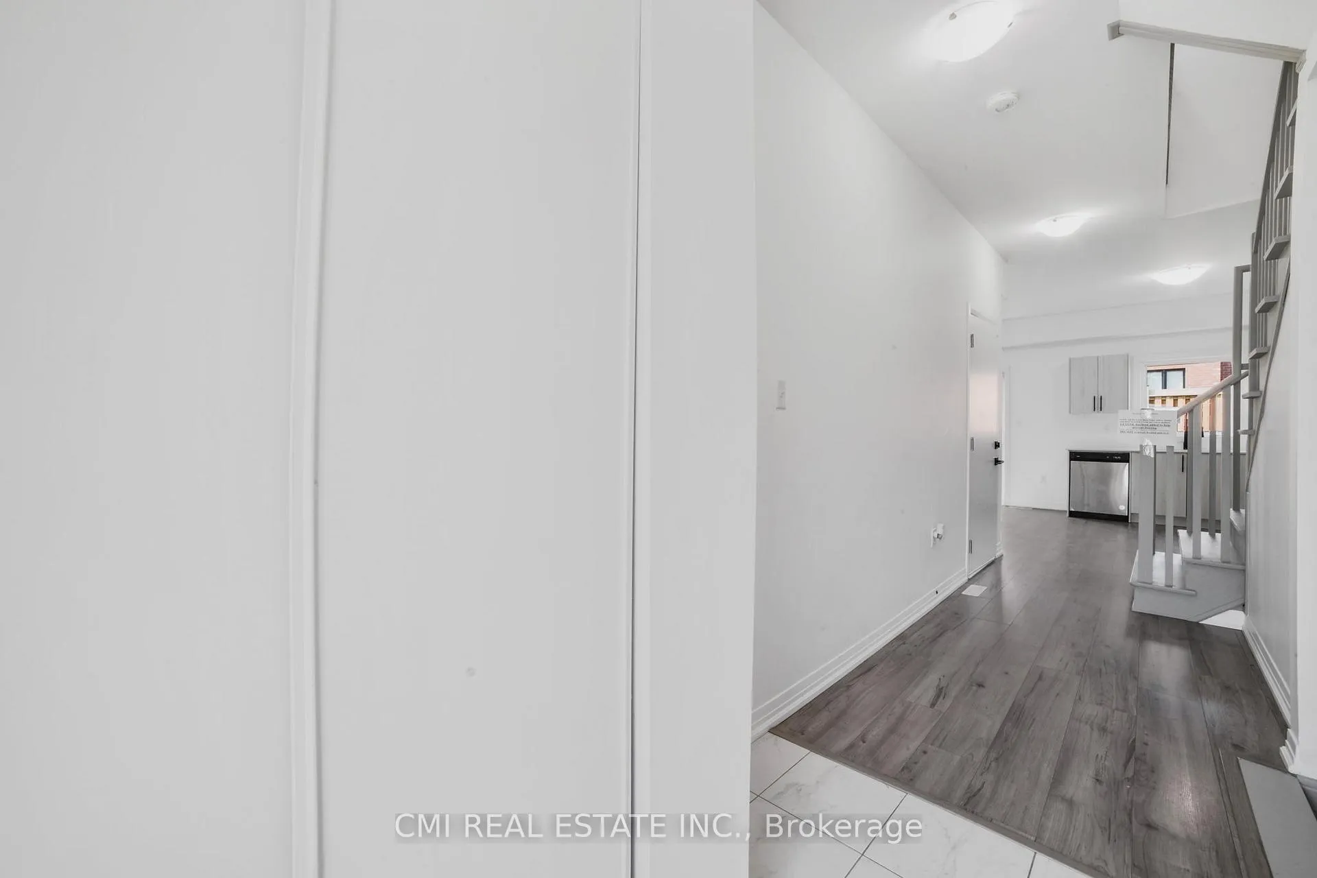 Photo 8 of 79 Gateland Drive, Barrie, Painswick South — HOMEH