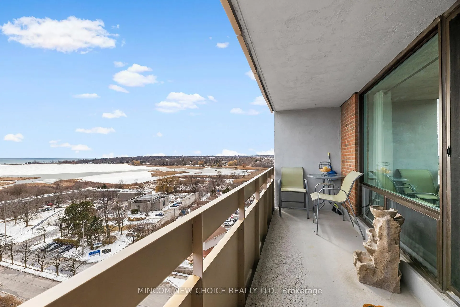 Photo 7 of Unit 1208, 1210 Radom Street, Pickering, Bay Ridges — HOMEH