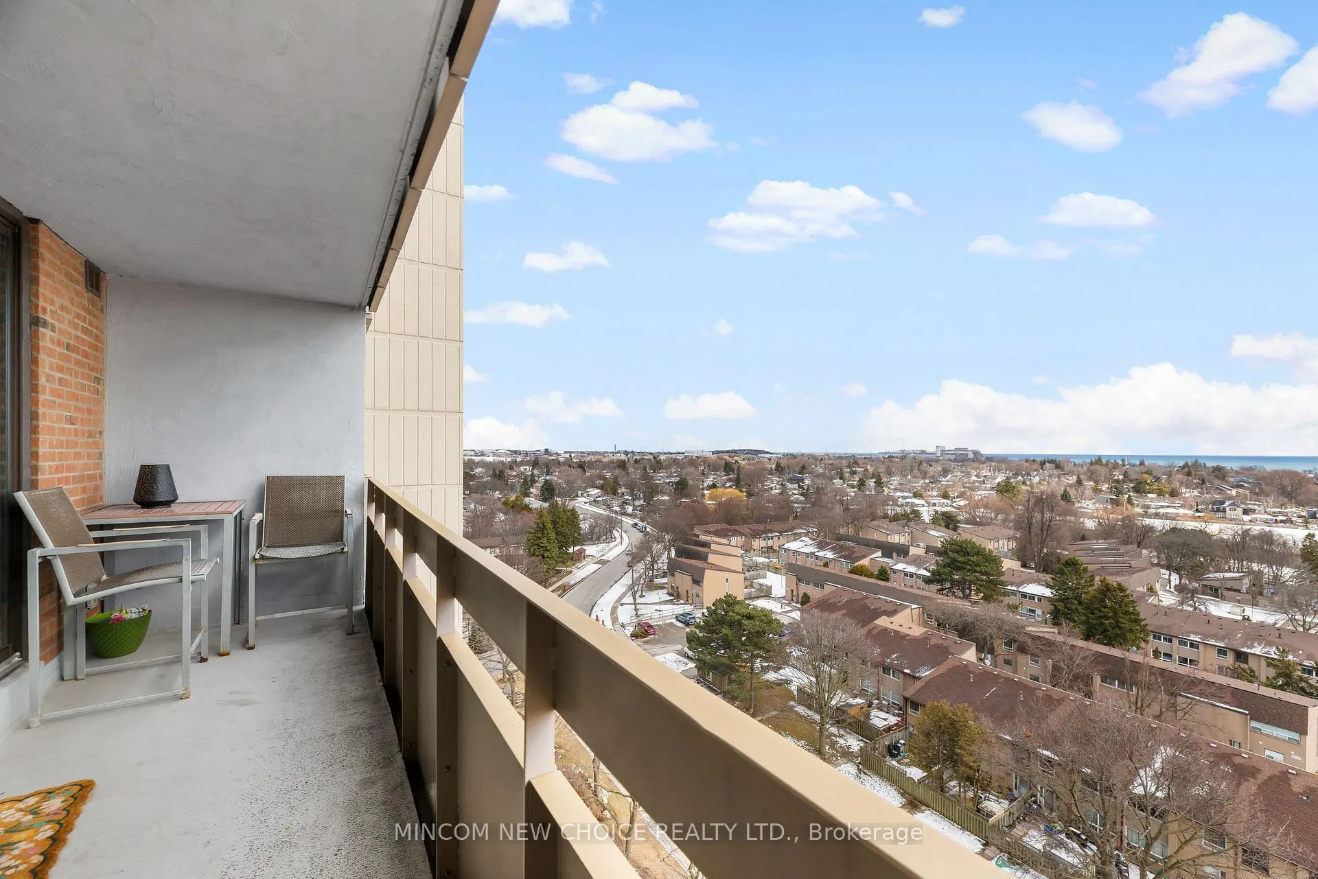 Photo 8 of Unit 1208, 1210 Radom Street, Pickering, Bay Ridges — HOMEH