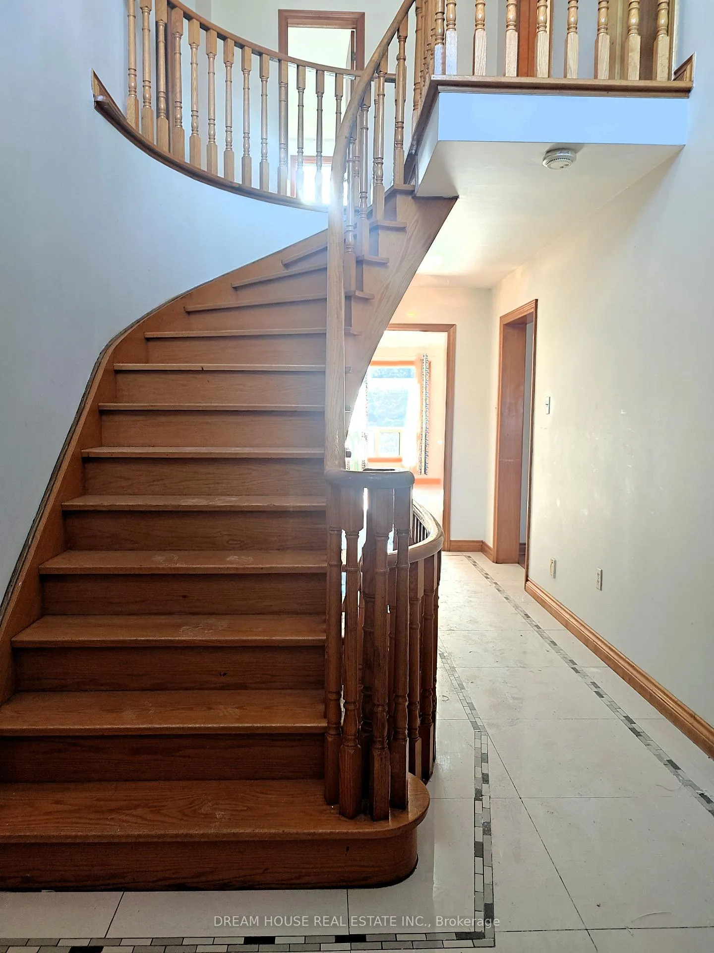 Photo 3 of Unit Main, 176 Conlins Road, Scarborough, Highland Creek — HOMEH