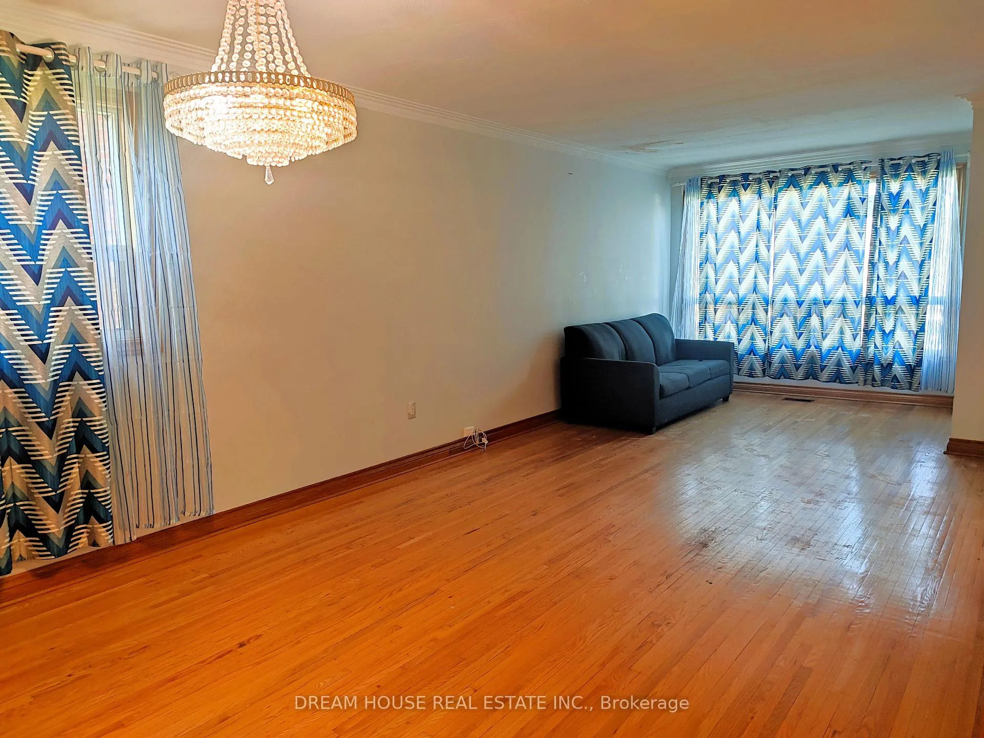 Photo 4 of Unit Main, 176 Conlins Road, Scarborough, Highland Creek — HOMEH