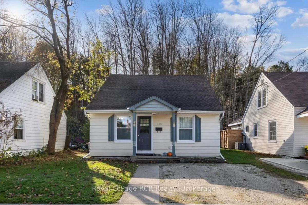 Front of 1368 6th Avenue W