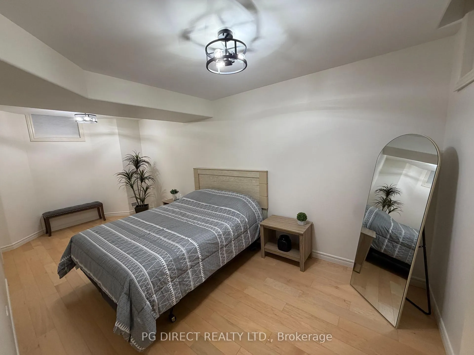 Photo 15 of Unit 1, 32 Robson Road, Leamington — HOMEH