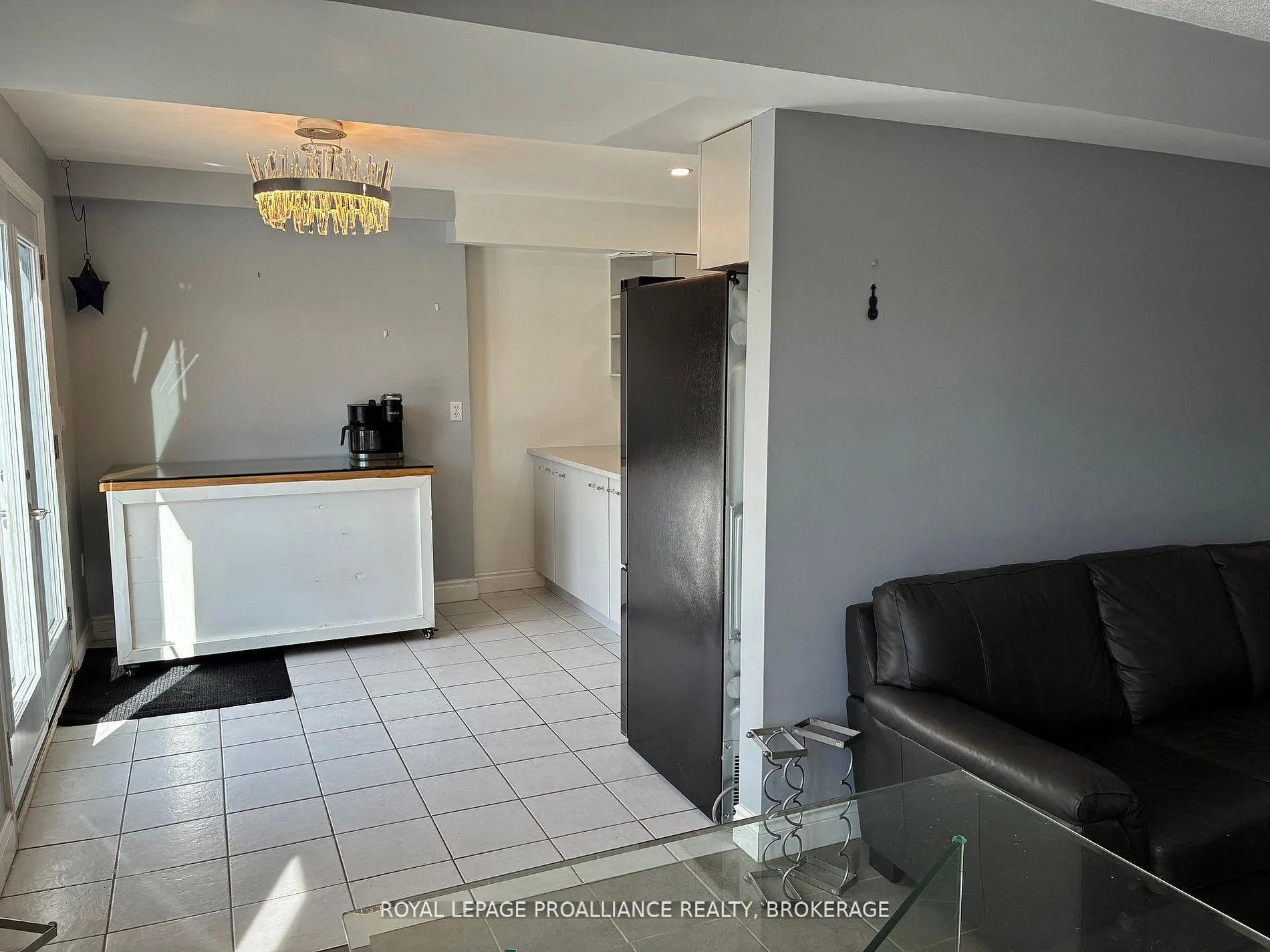 Photo 9 of 1059 Springfield Drive, Kingston, City Southwest — HOMEH