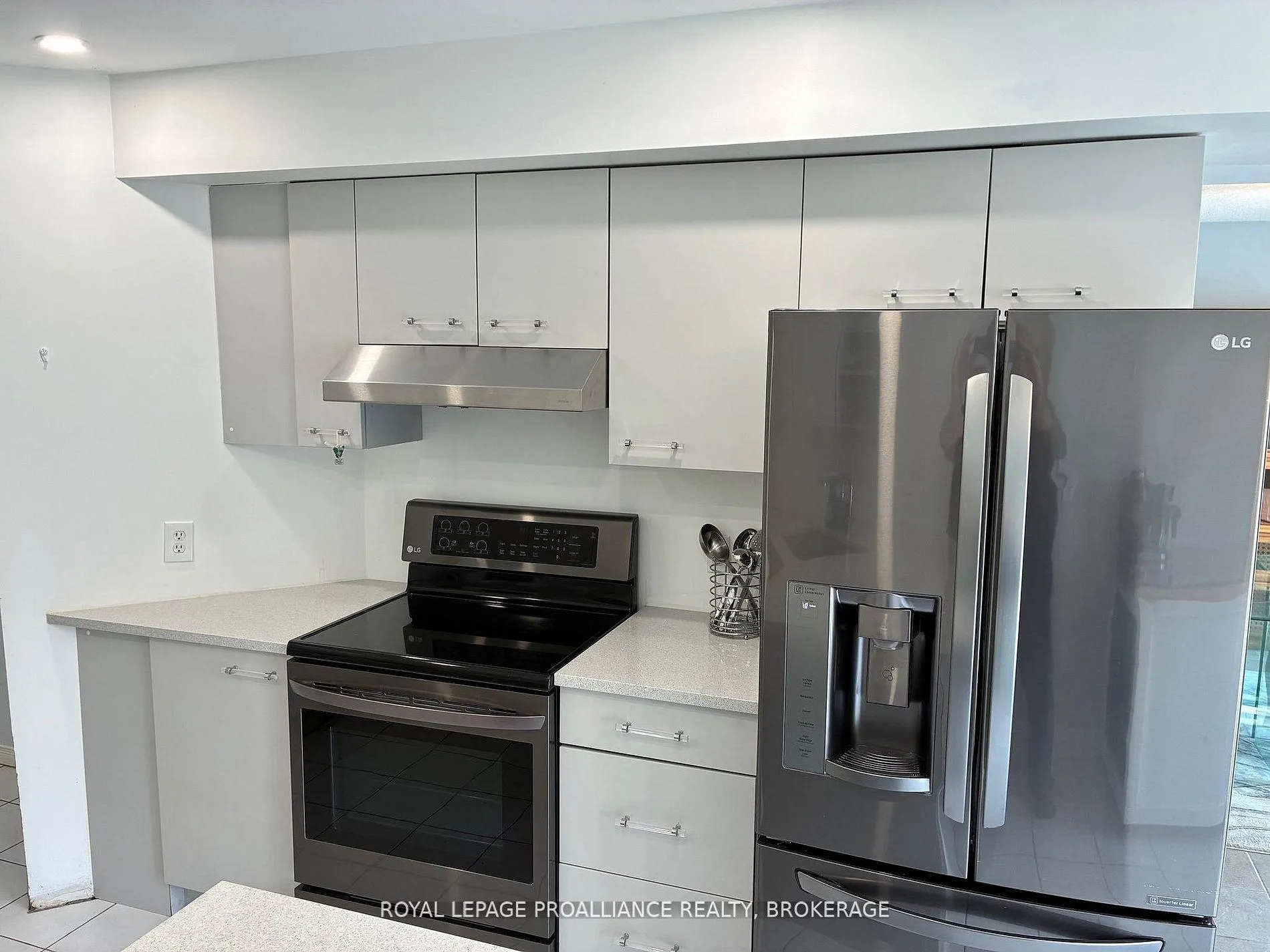 Photo 13 of 1059 Springfield Drive, Kingston, City Southwest — HOMEH
