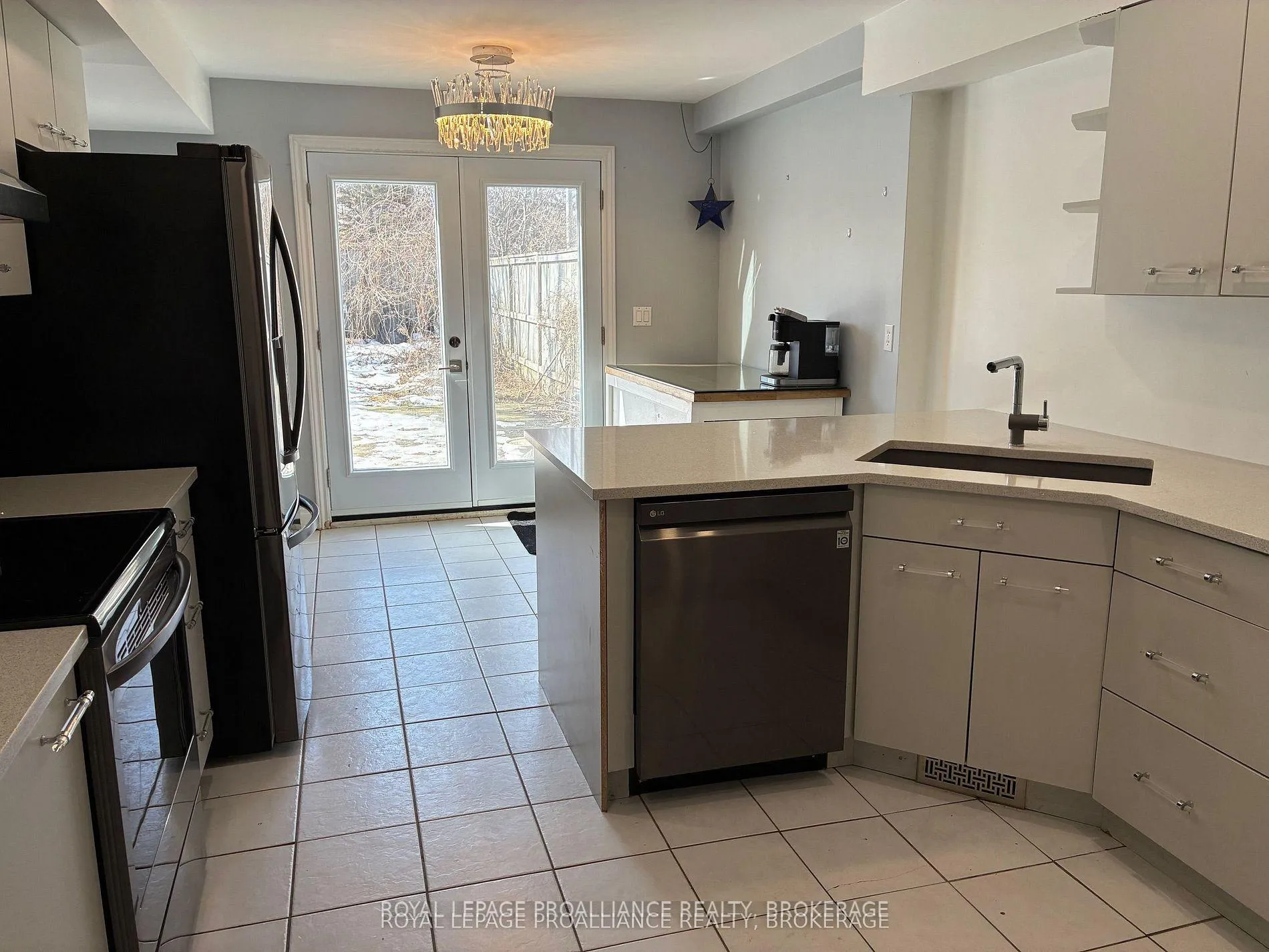 Photo 14 of 1059 Springfield Drive, Kingston, City Southwest — HOMEH