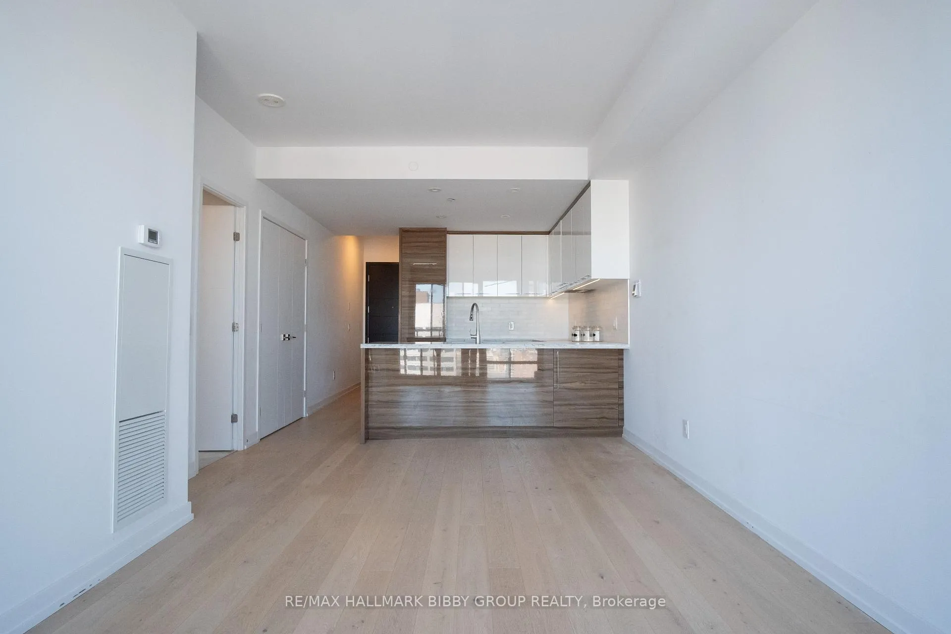 Photo 7 of Unit 2106, 488 University Avenue, Toronto, Kensington-Chinatown — HOMEH