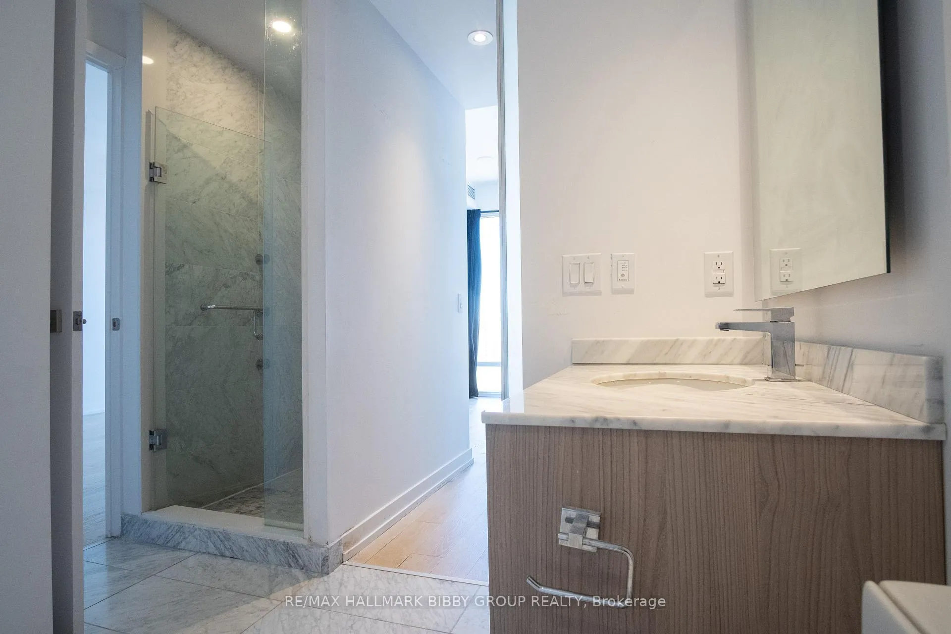 Photo 16 of Unit 2106, 488 University Avenue, Toronto, Kensington-Chinatown — HOMEH