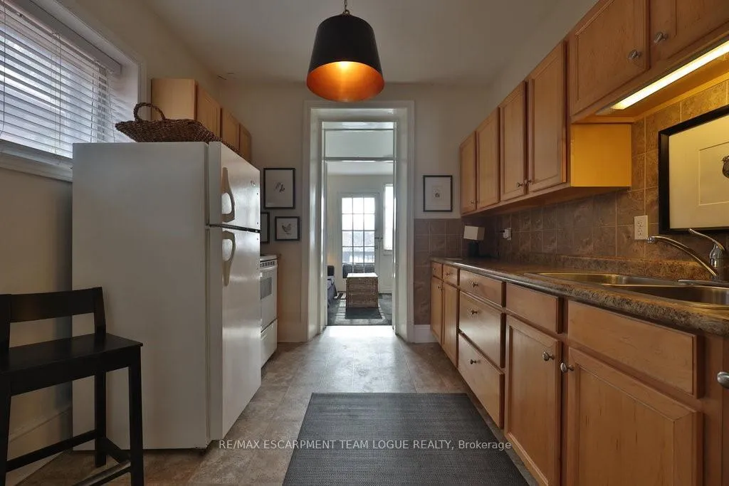 Photo 6 of Unit B-UPPER, 12 Suffolk Street, Guelph, Downtown — HOMEH