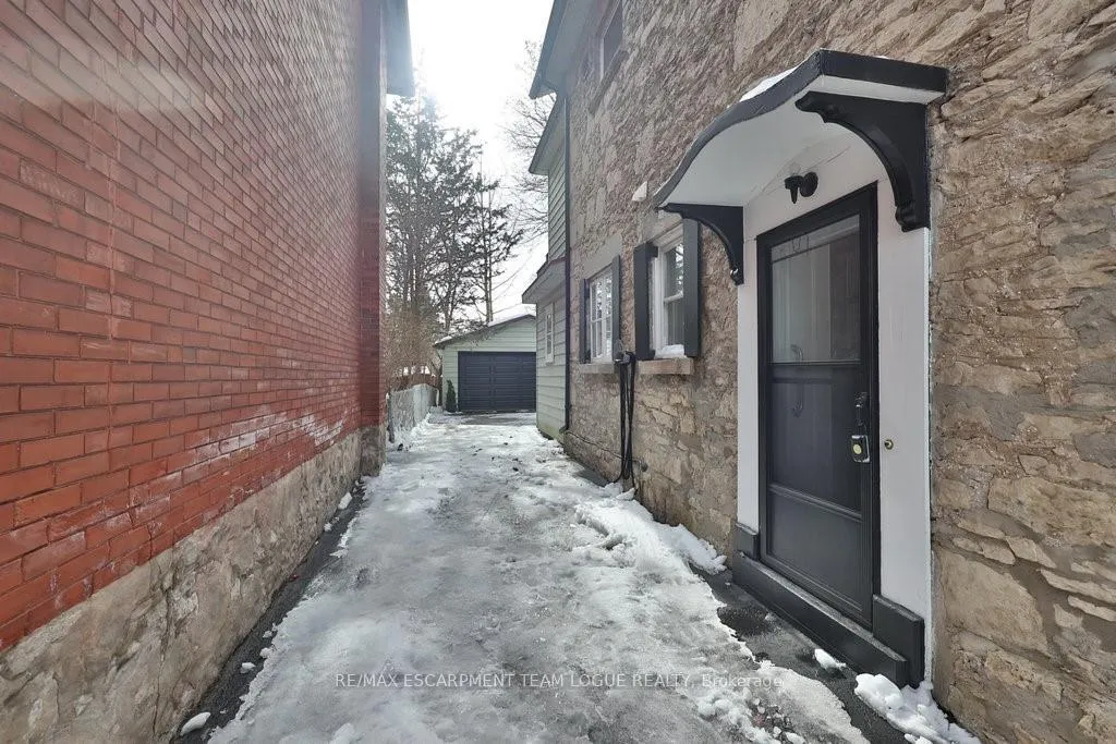 Photo 30 of Unit B-UPPER, 12 Suffolk Street, Guelph, Downtown — HOMEH