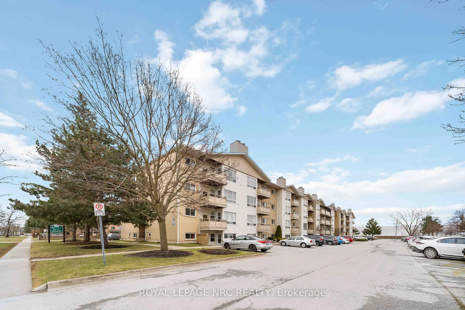 Photo 2 of Unit 219, 78 Roehampton Avenue, St. Catharines, Carlton/Bunting — HOMEH