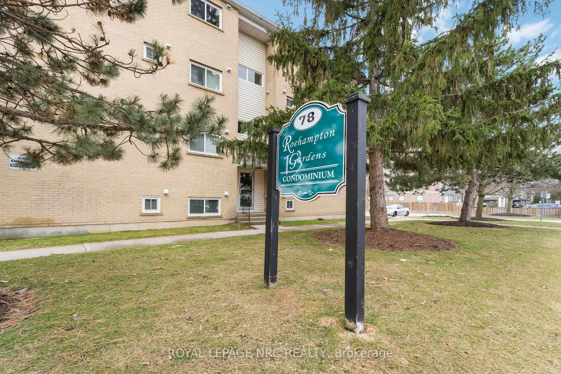 Photo 3 of Unit 219, 78 Roehampton Avenue, St. Catharines, Carlton/Bunting — HOMEH