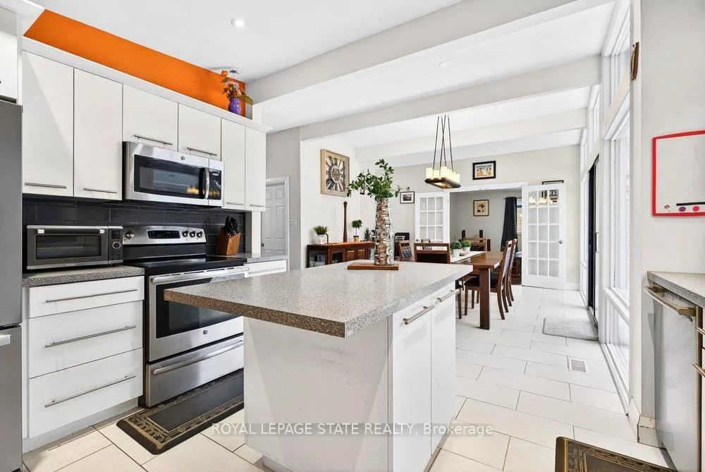 Photo 4 of 746 Quaker Road, Pelham, Fonthill — HOMEH