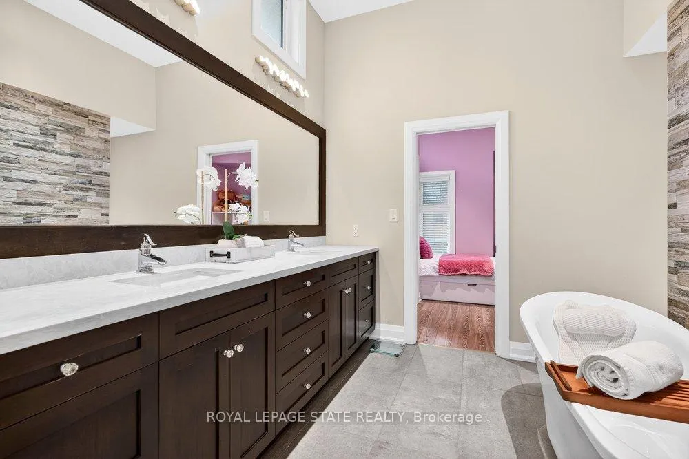 Photo 28 of 746 Quaker Road, Pelham, Fonthill — HOMEH