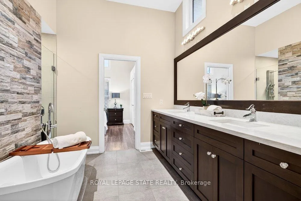 Photo 29 of 746 Quaker Road, Pelham, Fonthill — HOMEH