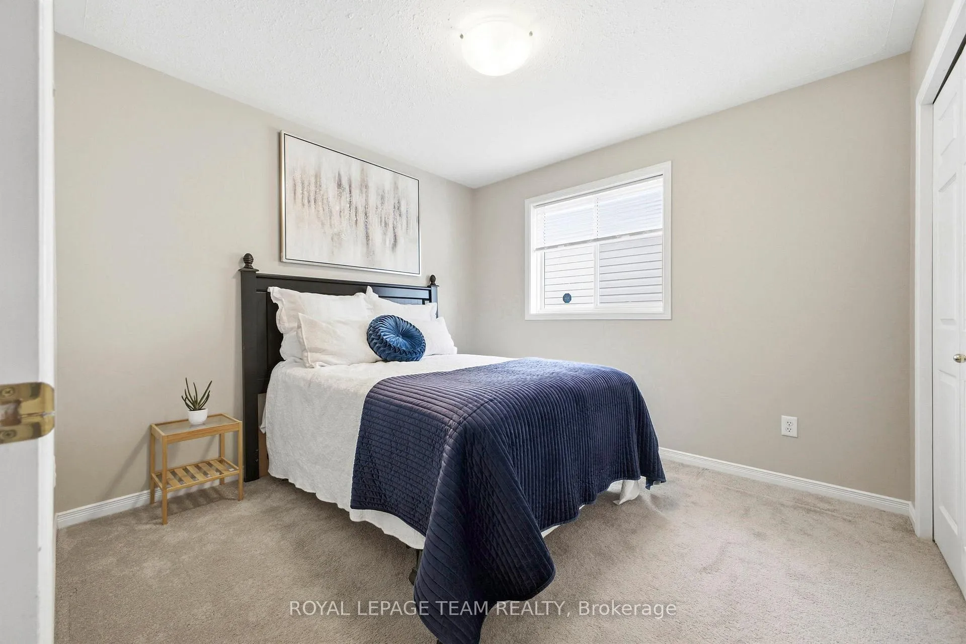 Photo 17 of 85 Splinter Crescent, Ottawa, Fairfield Heights — HOMEH