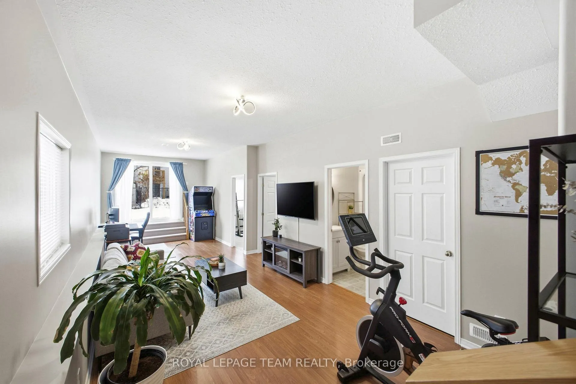 Photo 25 of 85 Splinter Crescent, Ottawa, Fairfield Heights — HOMEH