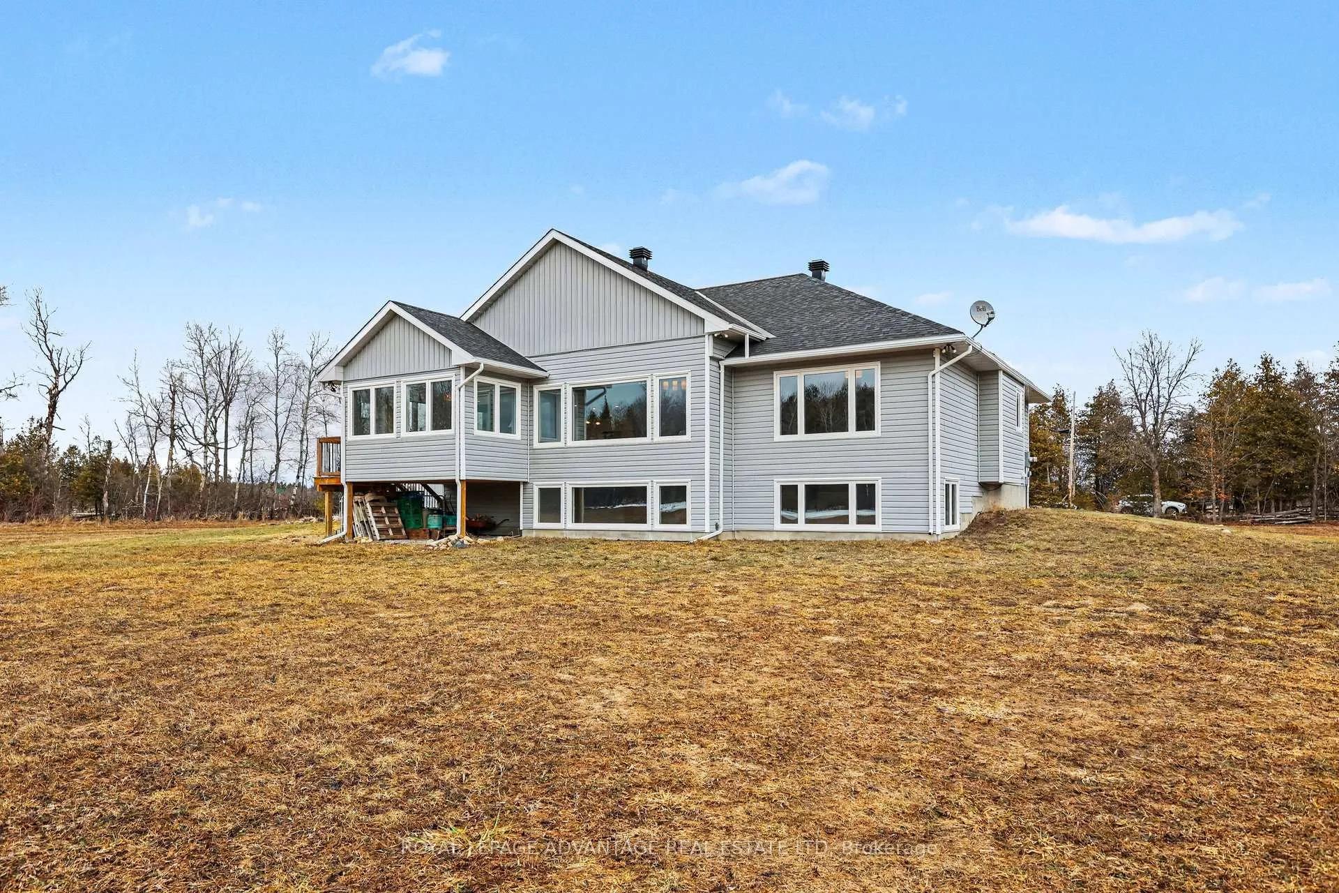 Photo 3 of 383 Menzies Munroe Side Road, Tay Valley, Bathurst/Burgess & Sherbrooke (Bathurst) Twp — HOMEH