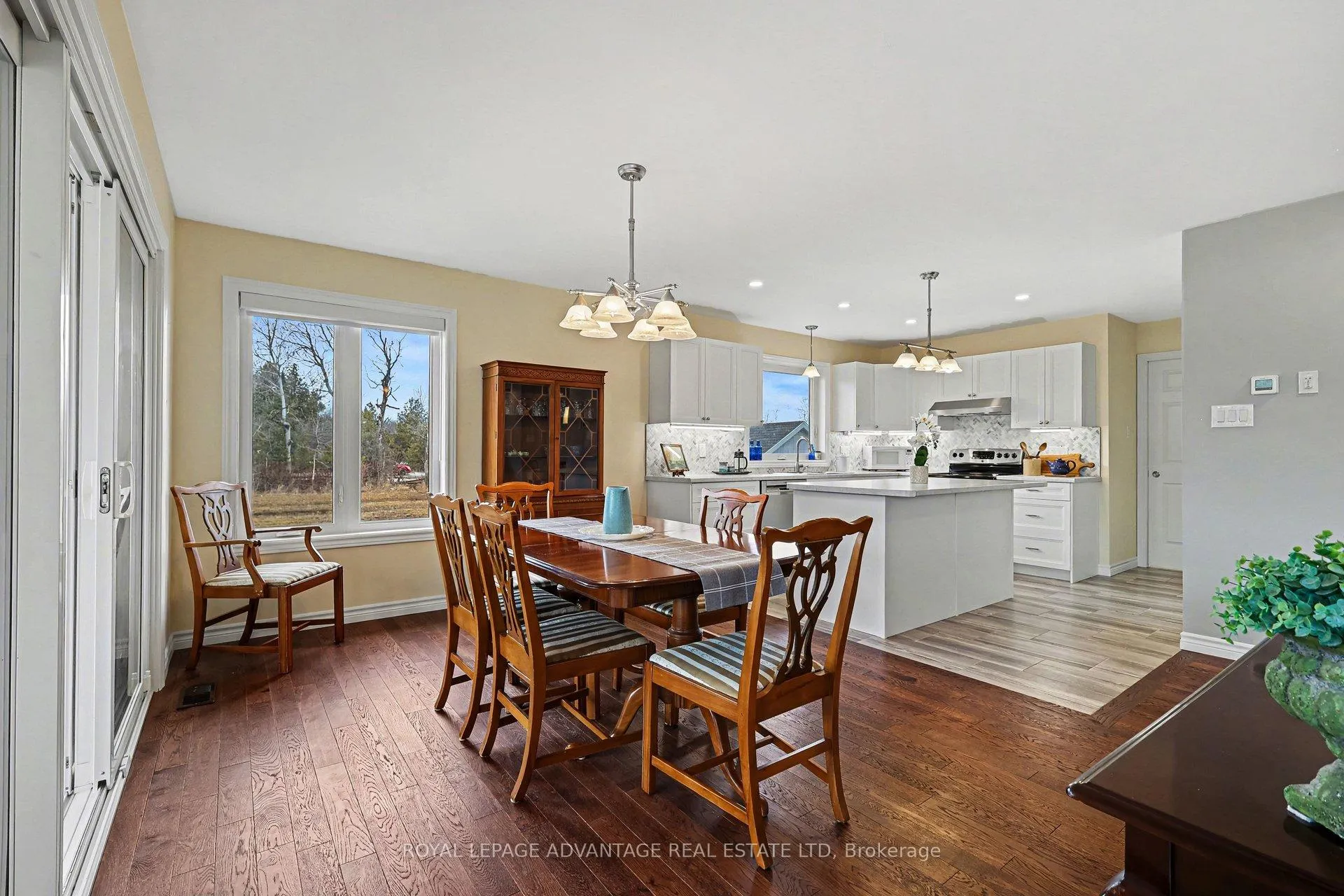 Photo 10 of 383 Menzies Munroe Side Road, Tay Valley, Bathurst/Burgess & Sherbrooke (Bathurst) Twp — HOMEH