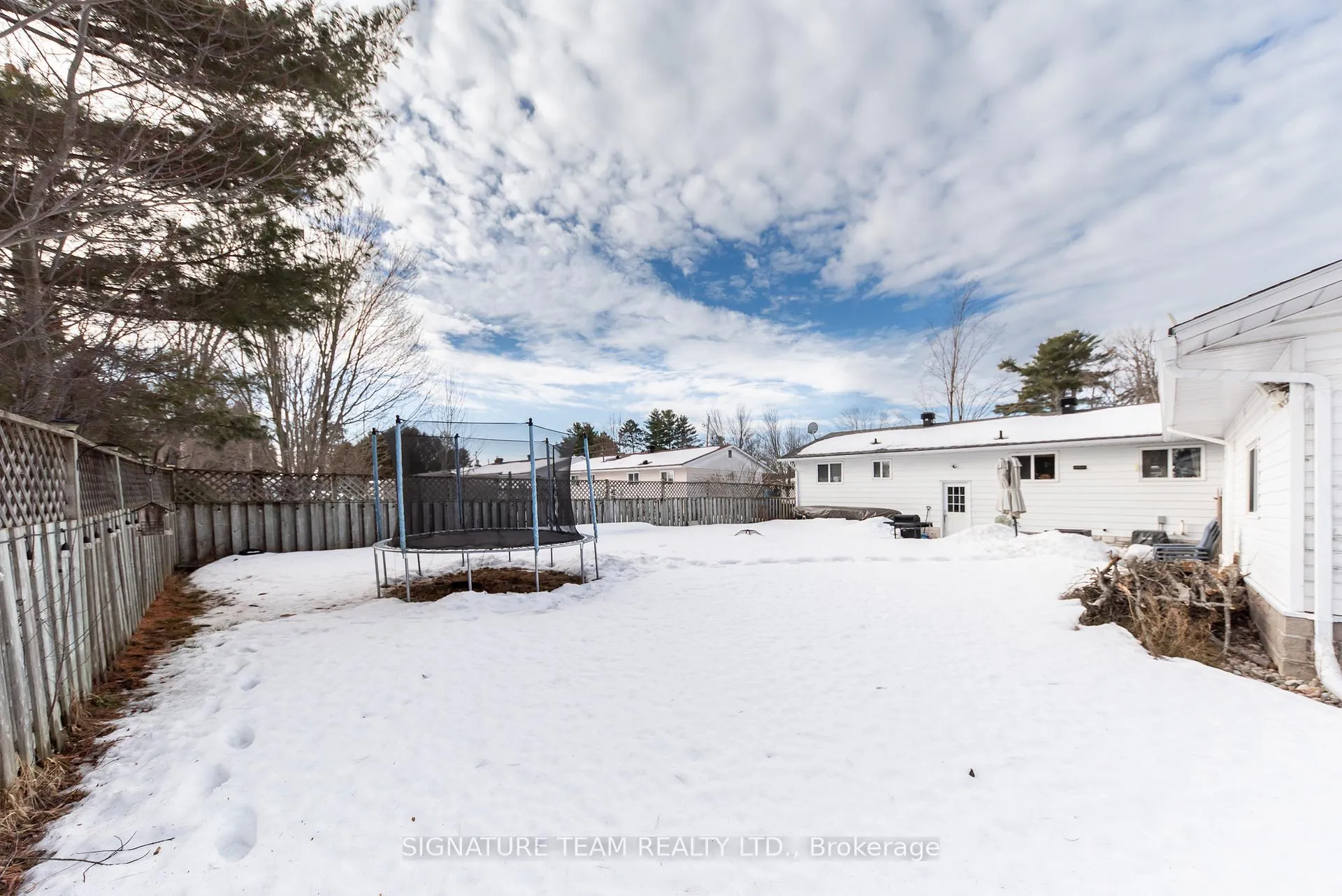 Photo 7 of 102 Hemlock Street, Petawawa — HOMEH