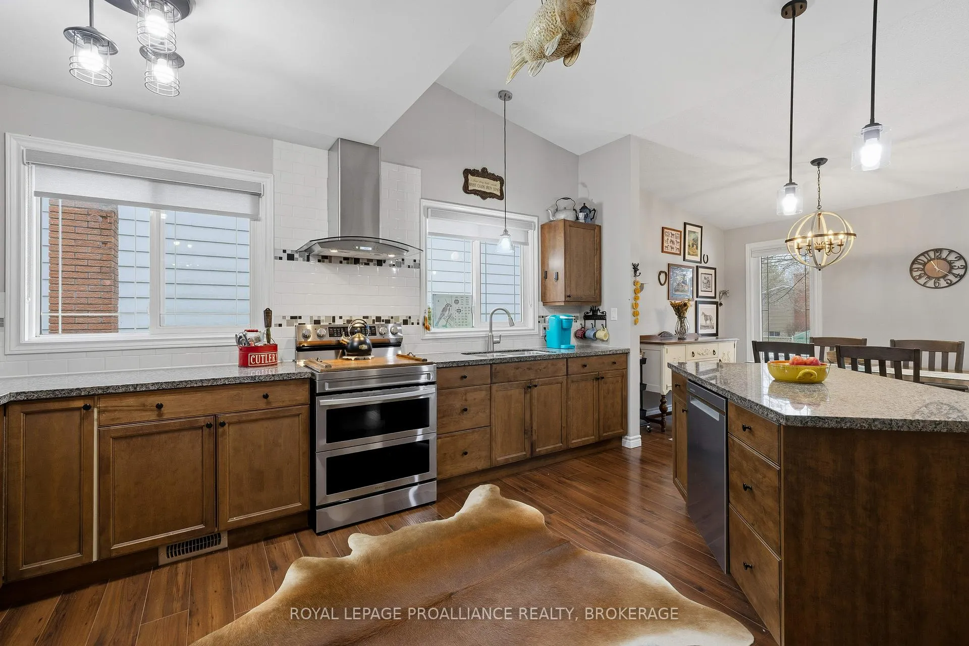 Photo 17 of 774 High Gate Park Drive, Kingston, South of Taylor-Kidd Blvd — HOMEH