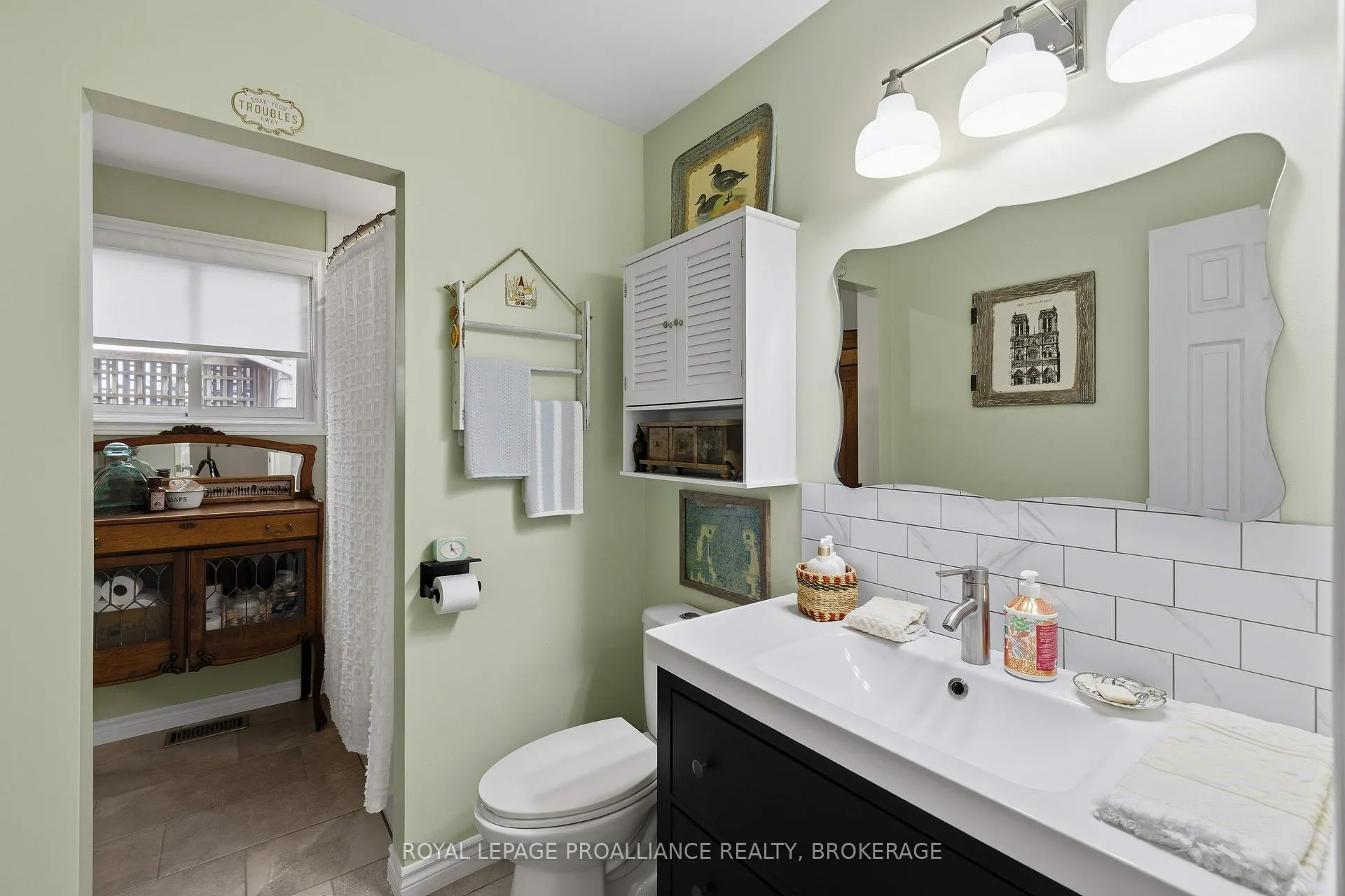 Photo 21 of 774 High Gate Park Drive, Kingston, South of Taylor-Kidd Blvd — HOMEH