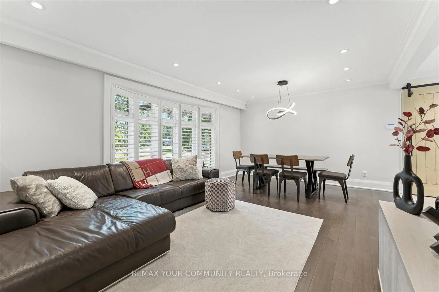 Photo 5 of 165 Clearview Heights, King, King City — HOMEH