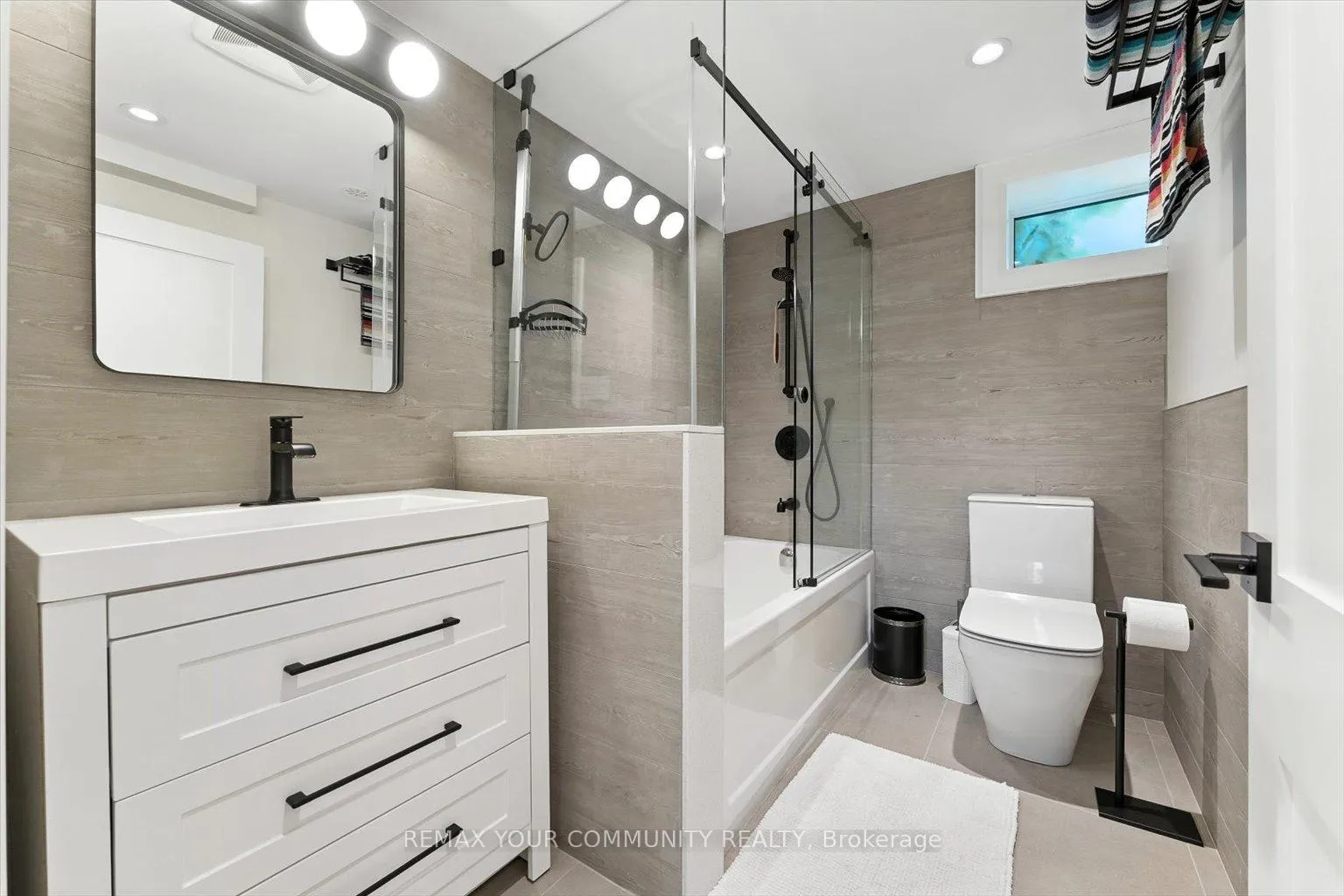Photo 35 of 165 Clearview Heights, King, King City — HOMEH