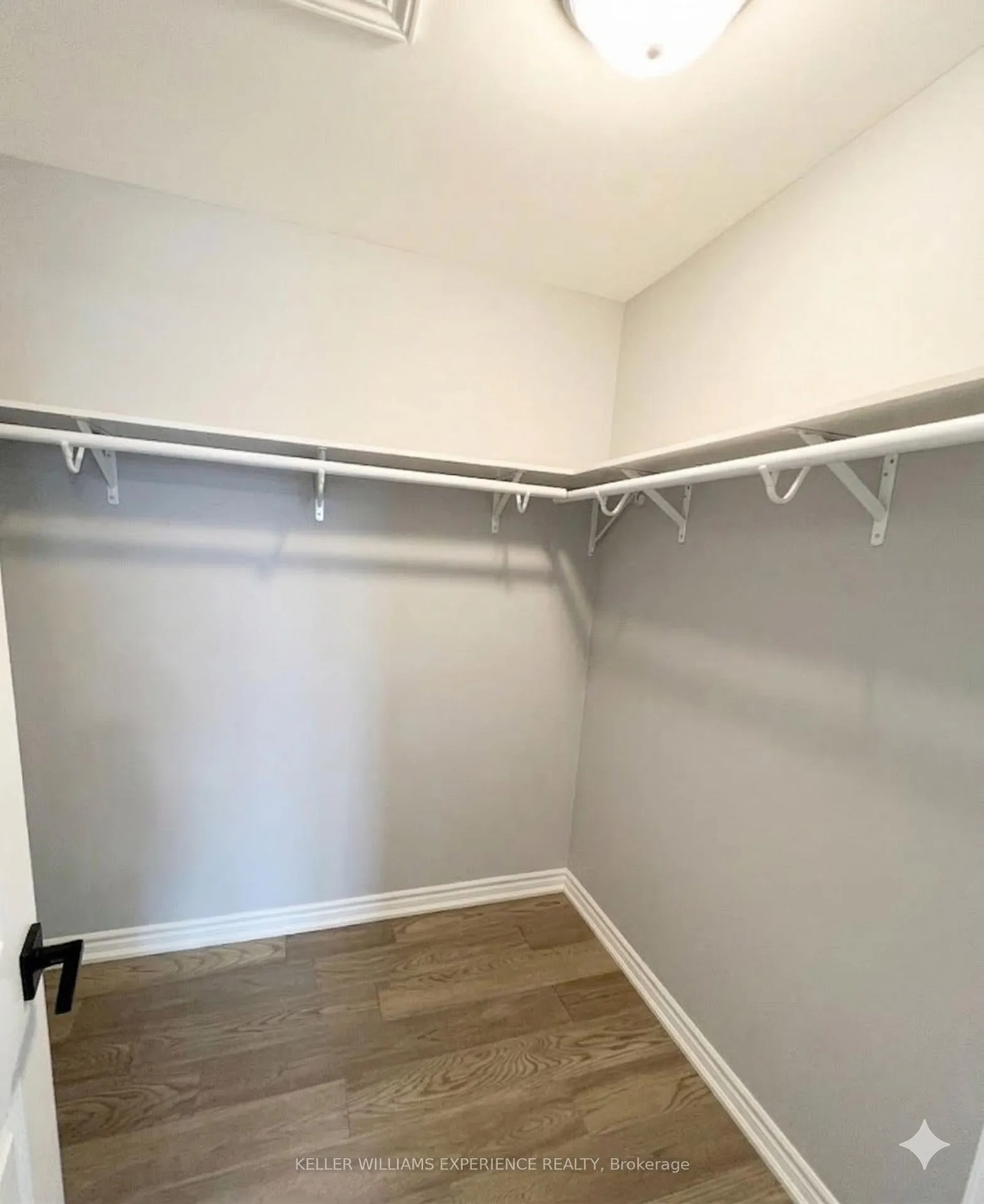 Photo 13 of 147 Sun King Crescent, Barrie, Innis-Shore — HOMEH