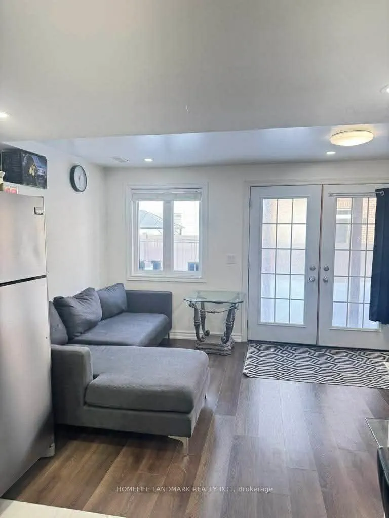 Photo 2 of 66 Haskins (Basement) Crescent, Georgina, Keswick South — HOMEH