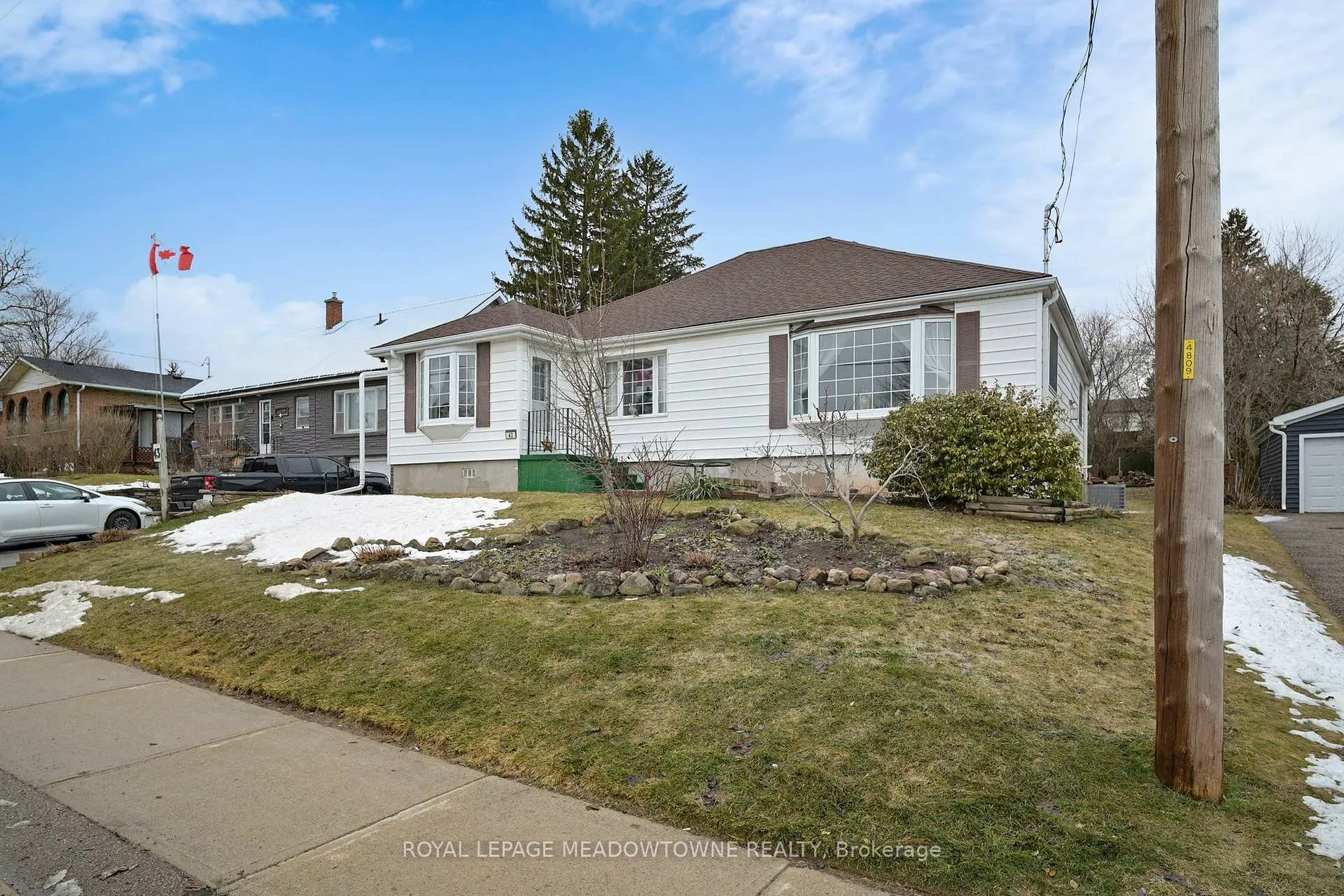 Front of 43 Cobblehill Road