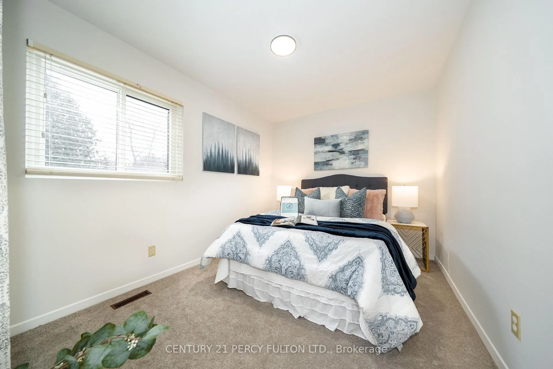 Photo 15 of 754 Edgewood Road, Pickering, Amberlea — HOMEH