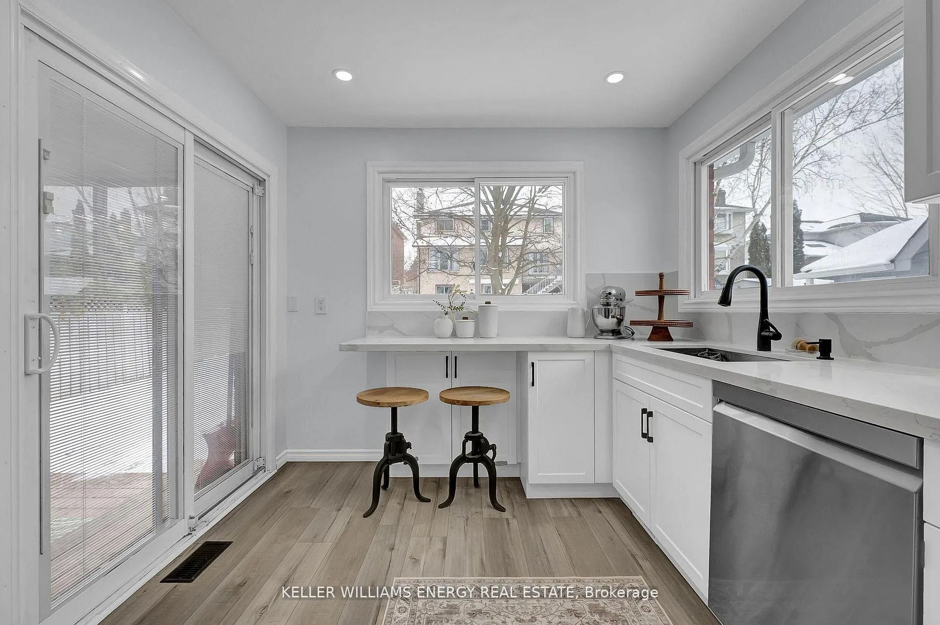 Photo 5 of 848 Copperfield Drive, Oshawa, Eastdale — HOMEH
