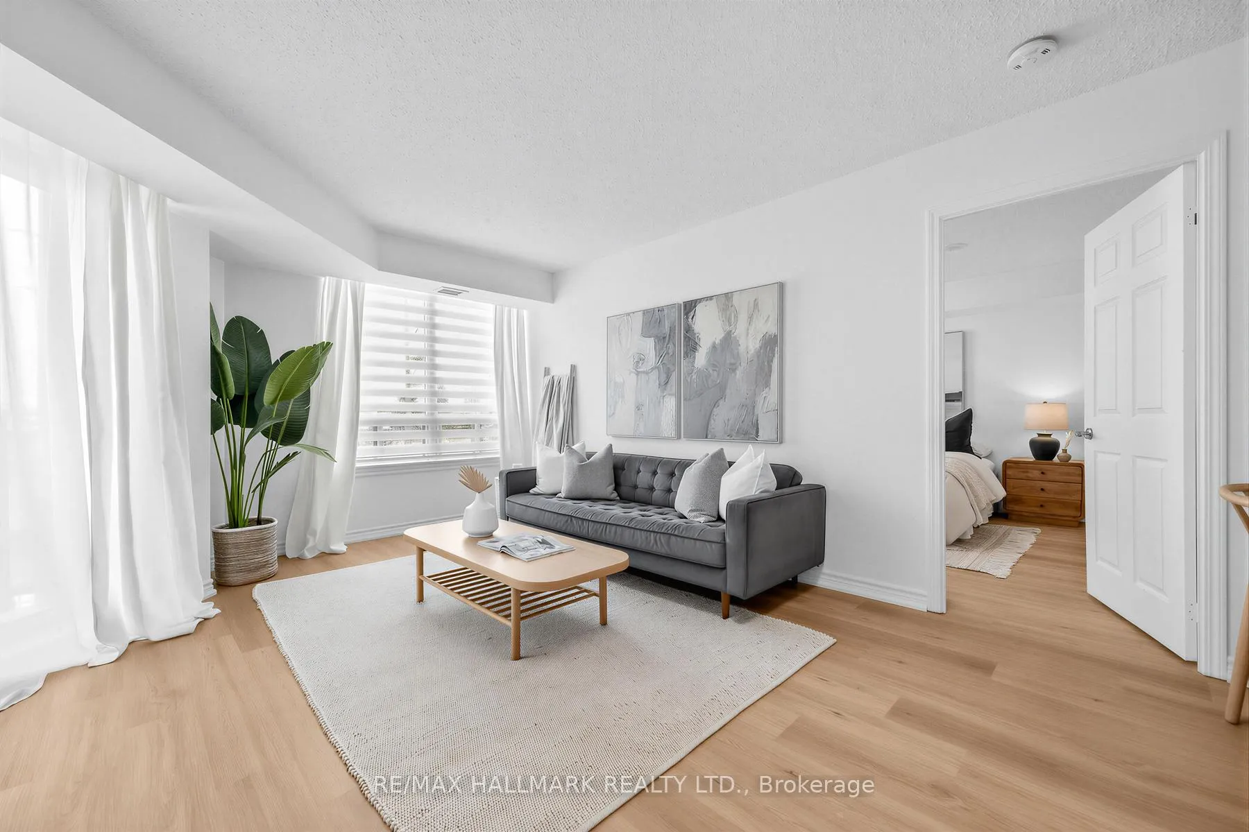Photo 6 of Unit 211, 1730 Eglinton Avenue E, North York, Victoria Village — HOMEH