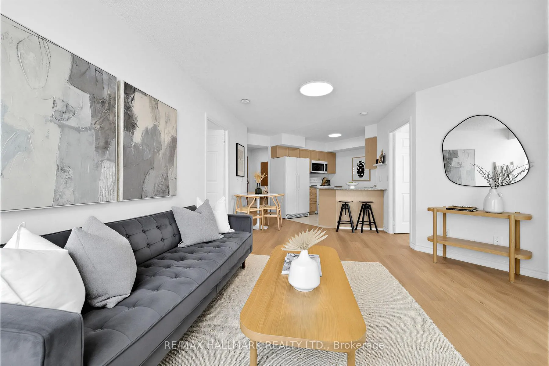 Photo 7 of Unit 211, 1730 Eglinton Avenue E, North York, Victoria Village — HOMEH