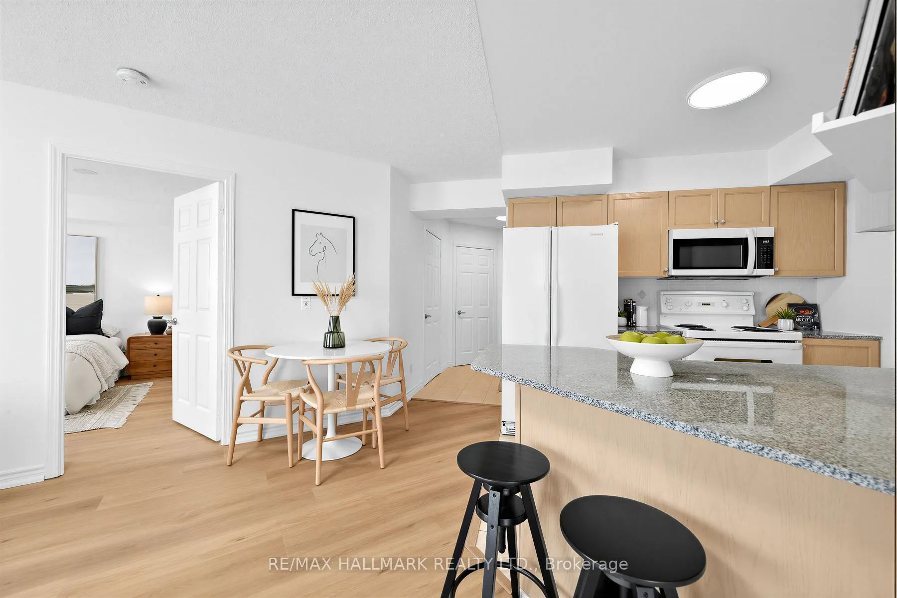 Photo 10 of Unit 211, 1730 Eglinton Avenue E, North York, Victoria Village — HOMEH