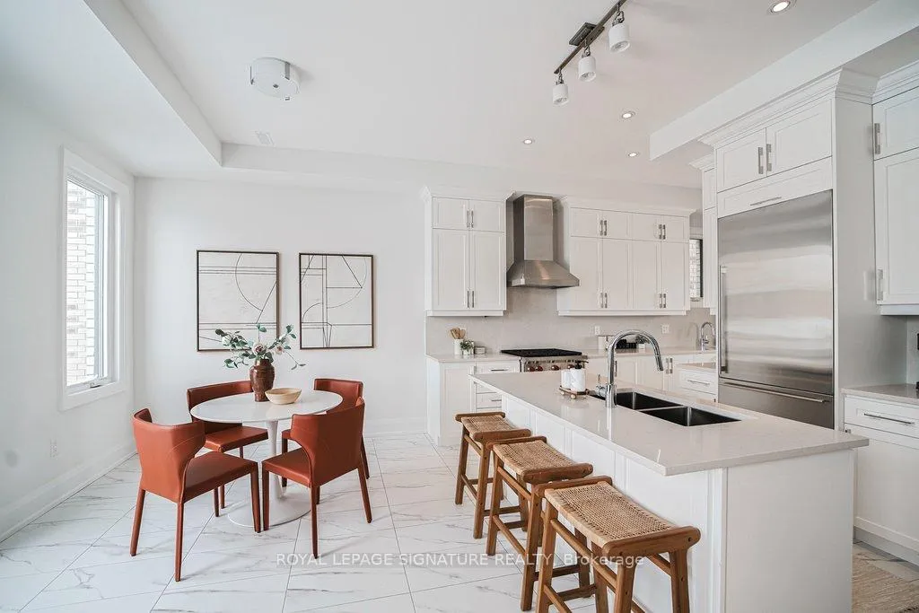 Photo 10 of 448 York Downs Boulevard, Markham, Cachet — HOMEH