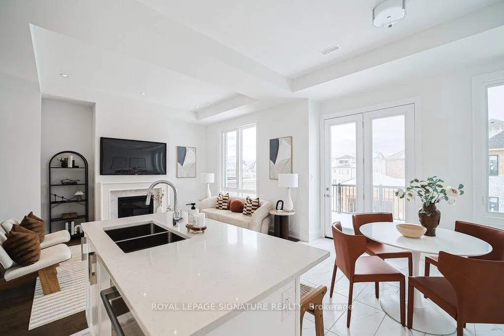 Photo 16 of 448 York Downs Boulevard, Markham, Cachet — HOMEH