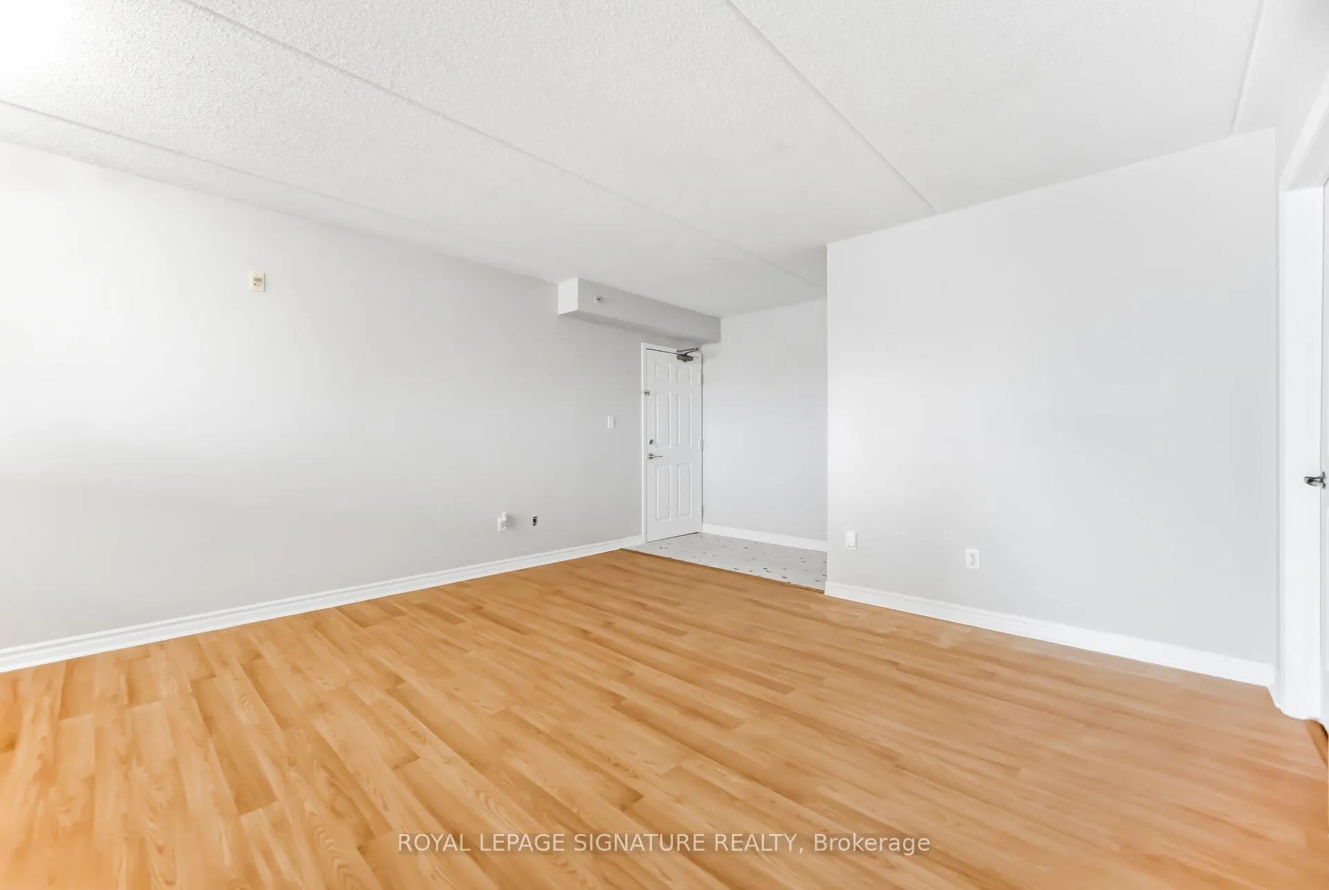 Photo 5 of Unit 207, 1479 Maple Avenue, Milton, Dempsey — HOMEH