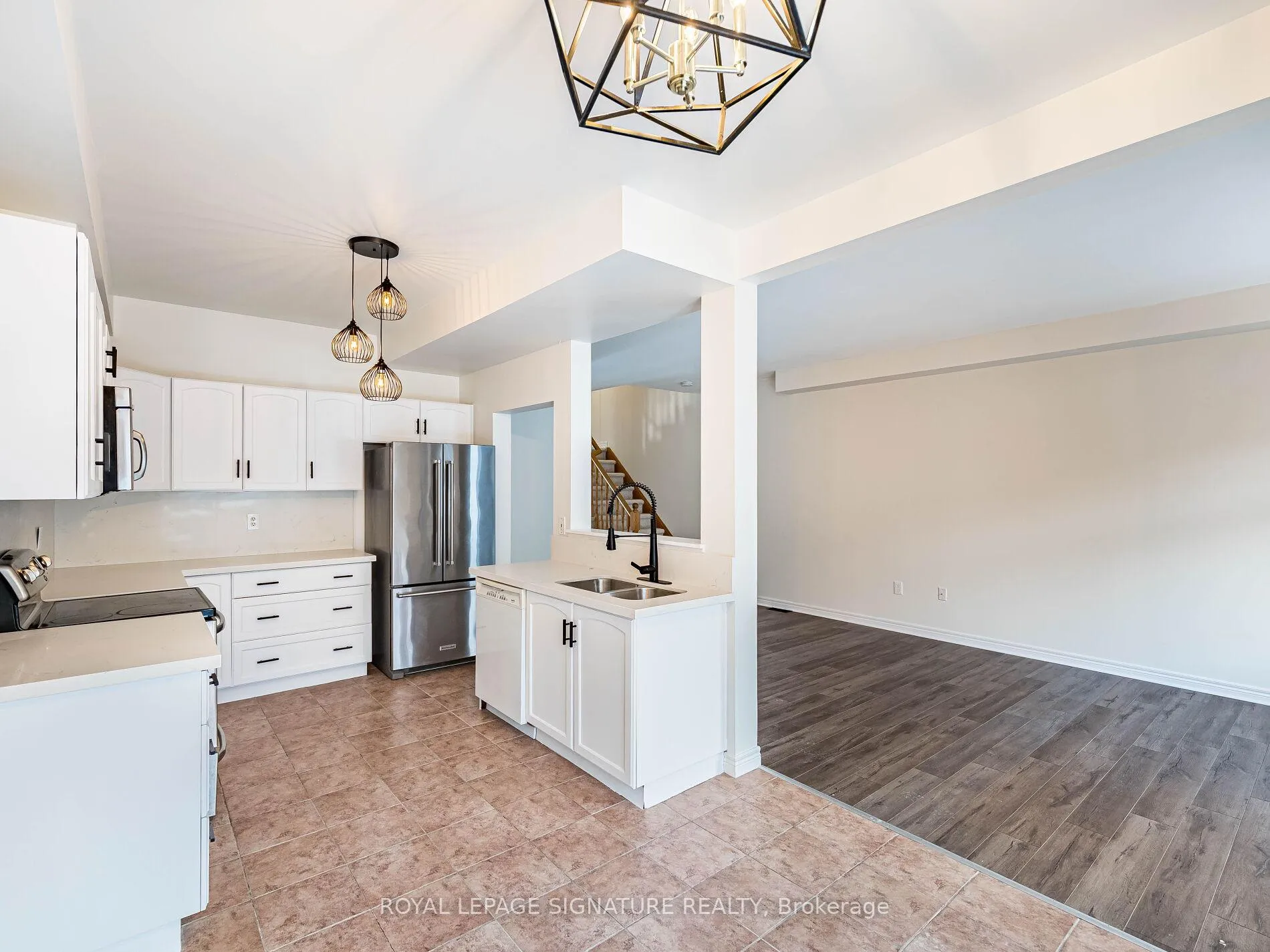 Photo 12 of 75 Olivia Place, Hamilton, Meadowlands — HOMEH