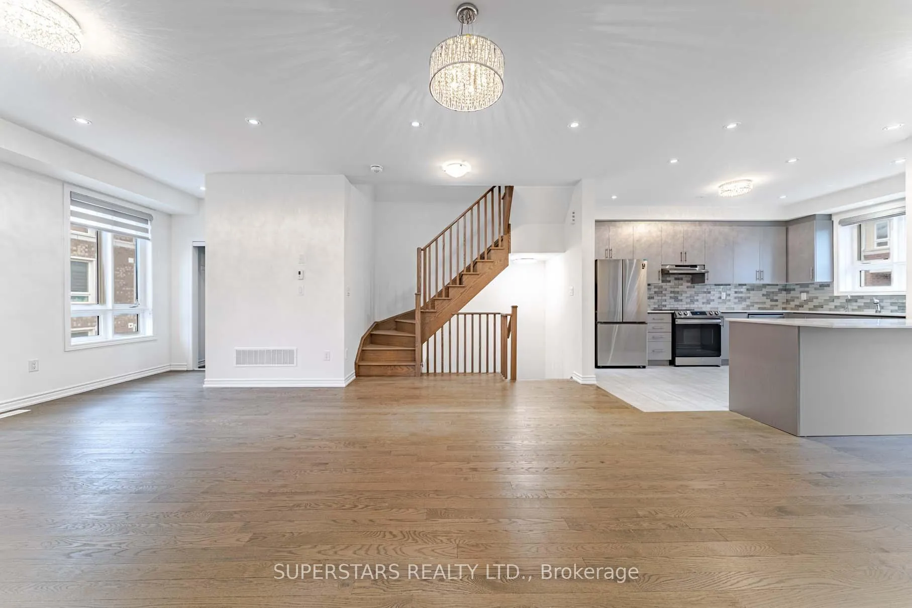 Photo 10 of 63 Massachusetts Lane, Markham, Wismer — HOMEH