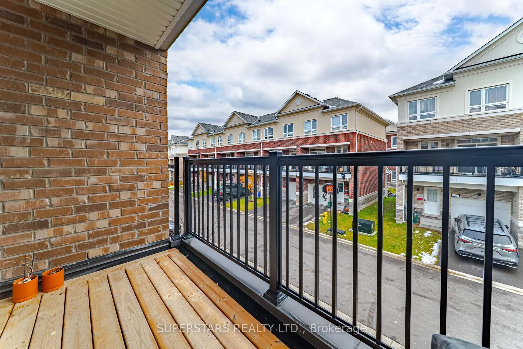 Photo 12 of 63 Massachusetts Lane, Markham, Wismer — HOMEH