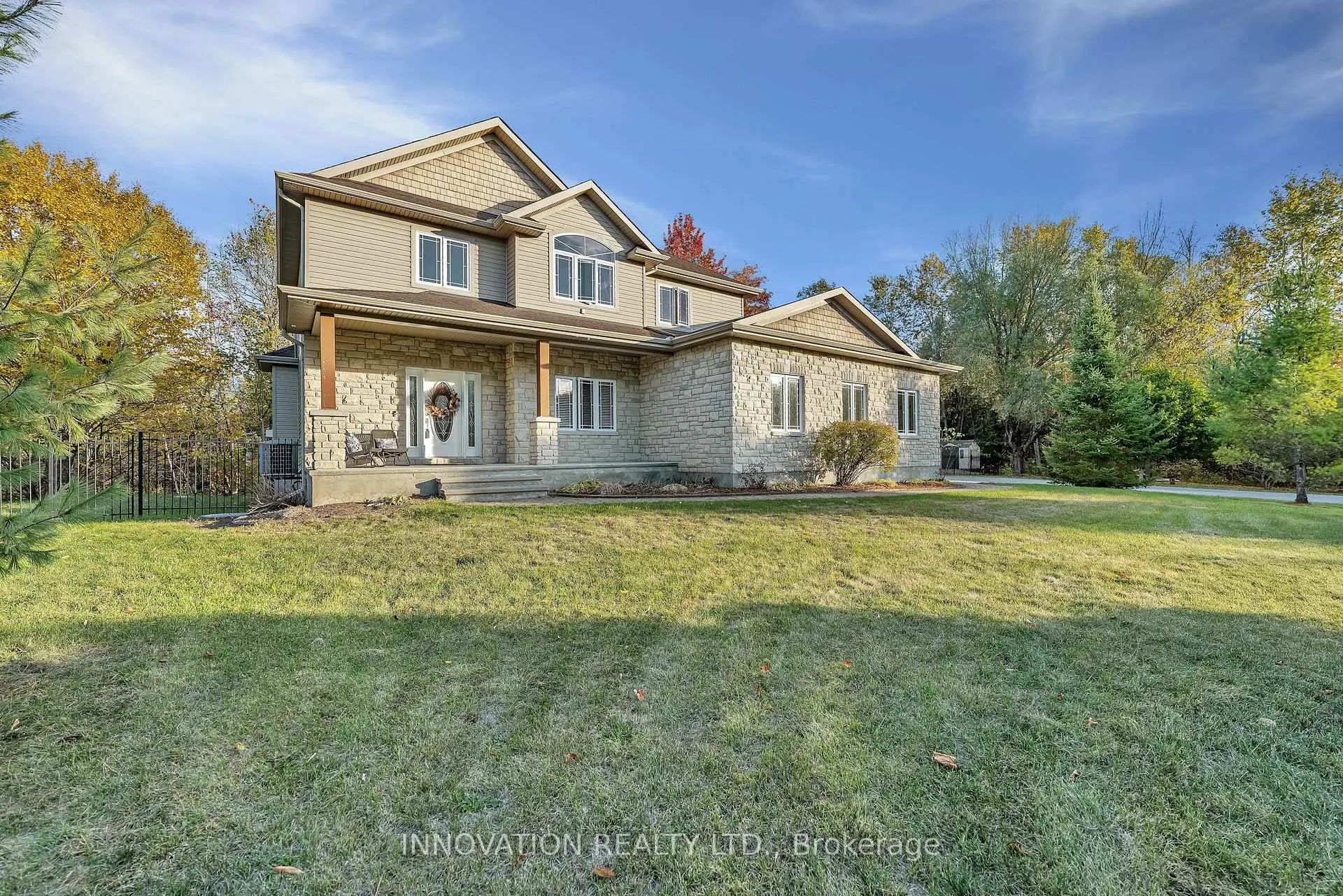 Photo 1 of 122 Country Meadow Drive S, Ottawa, Huntley Ward (North West) — HOMEH