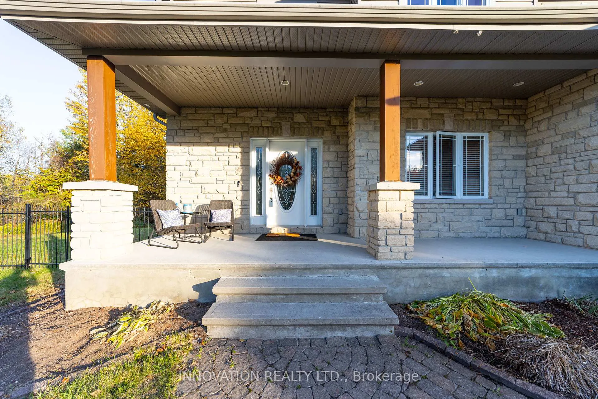 Photo 2 of 122 Country Meadow Drive S, Ottawa, Huntley Ward (North West) — HOMEH