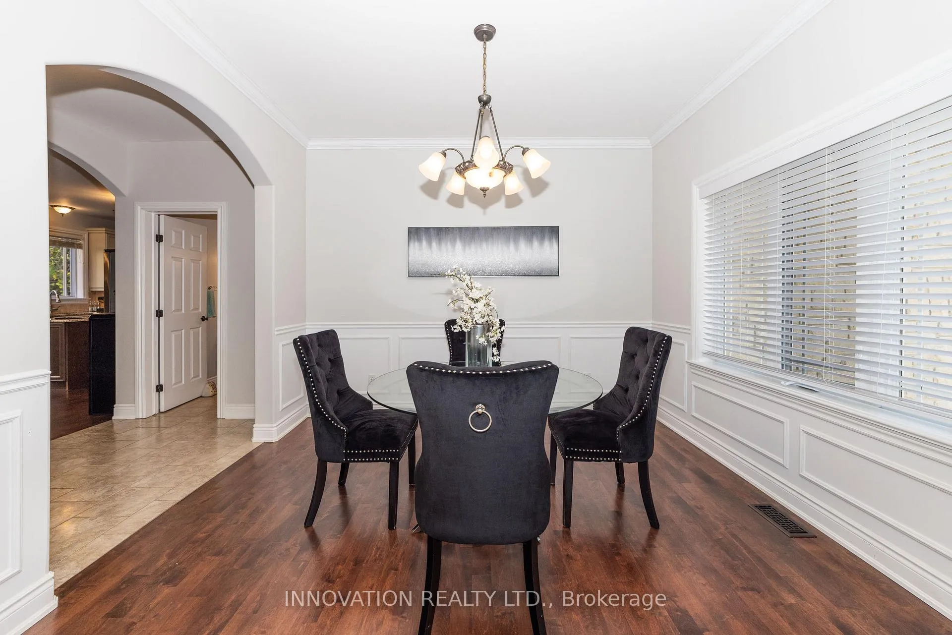Photo 4 of 122 Country Meadow Drive S, Ottawa, Huntley Ward (North West) — HOMEH