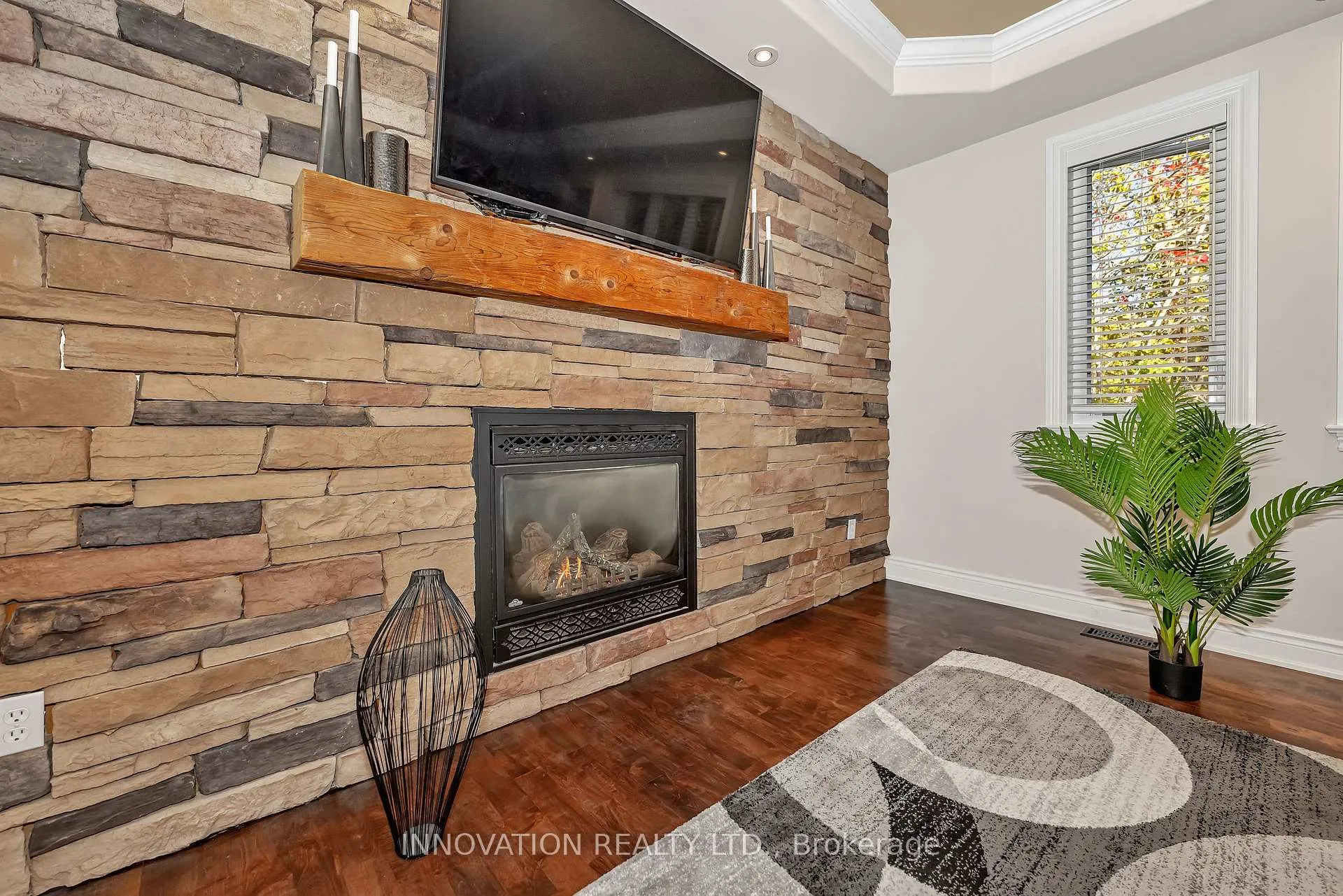Photo 10 of 122 Country Meadow Drive S, Ottawa, Huntley Ward (North West) — HOMEH