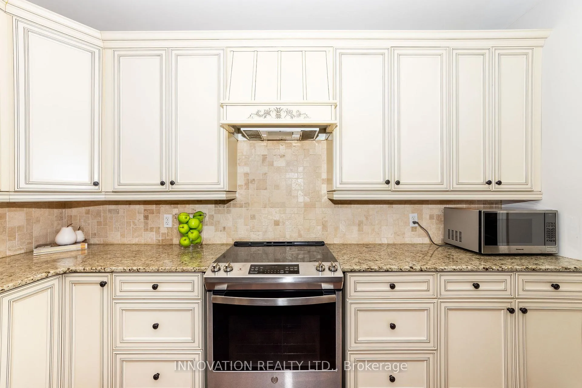 Photo 17 of 122 Country Meadow Drive S, Ottawa, Huntley Ward (North West) — HOMEH