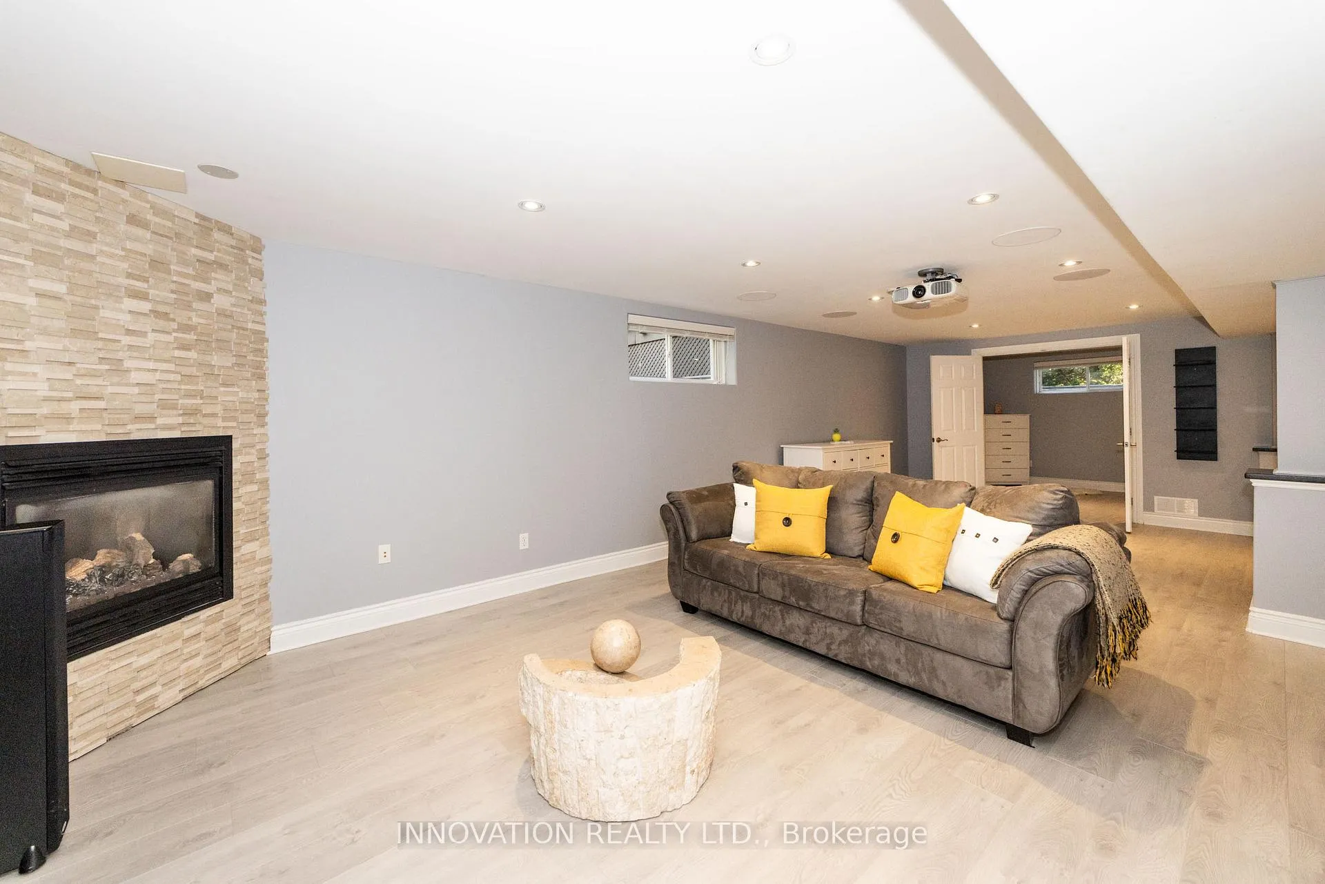 Photo 33 of 122 Country Meadow Drive S, Ottawa, Huntley Ward (North West) — HOMEH